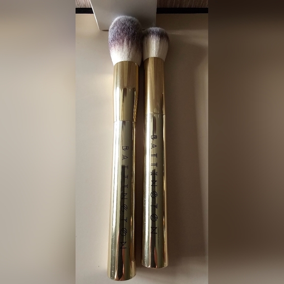 Battington BeautyBattington Powder and Contour Brush Set NIB - Picture 3 of 4